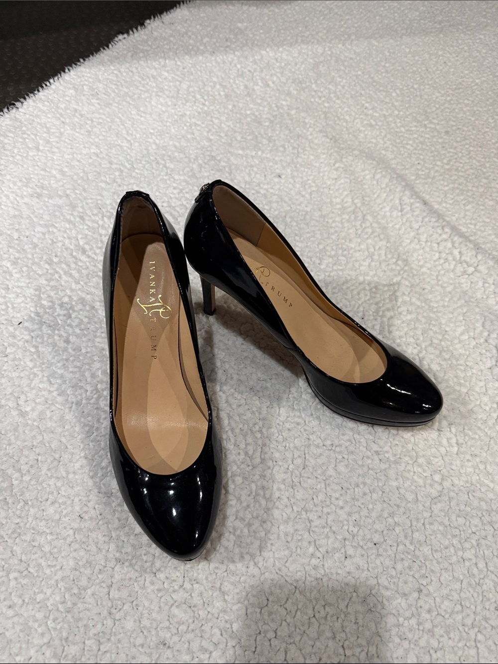 Ivanka Trump Black Patent Leather Rounded Toe Pumps